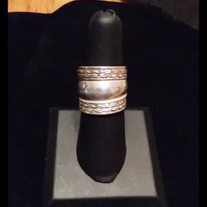 925 Sterling Silver Ring Size ~7.5